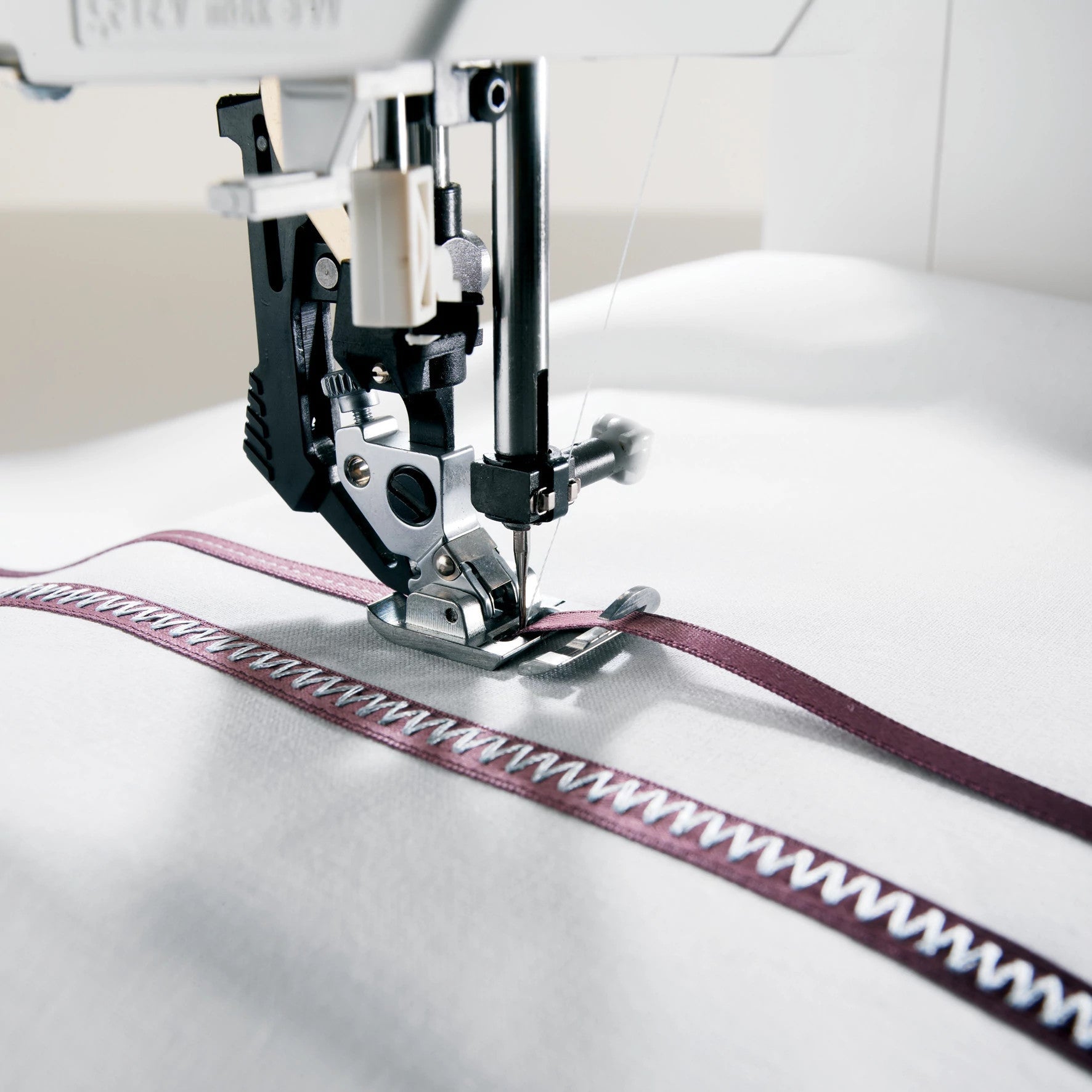 PFAFF® Decorative Trim Foot for IDT™ System | SINGER®